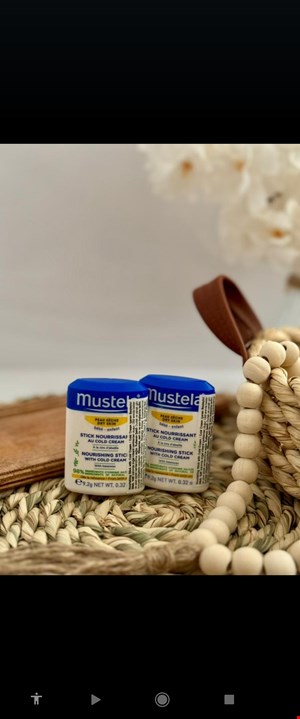 استیک مرطوب کننده لب و گونه موستلا mustela